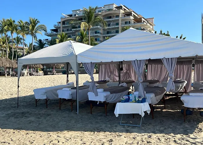 Beachfront 2 Bedroom Condo In Playa Royale Resort, Nuevo Vallarta