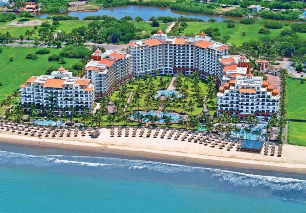 Beachfront 2 Bedroom In Playa Royale Resort, Appartement *